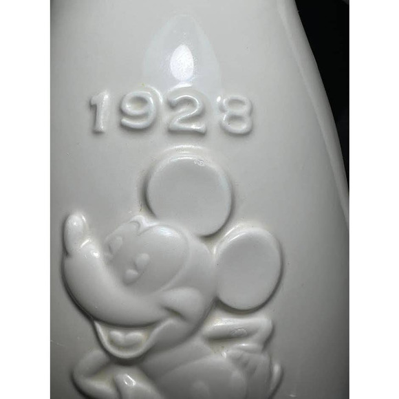 Mickey Mouse Water Pitcher - Picture 3 of 6